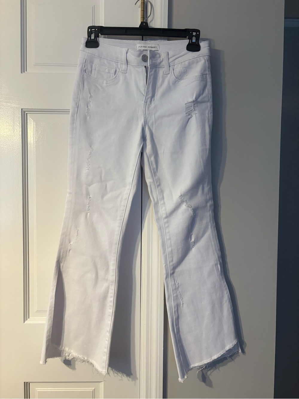 Flying Monkey White Distressed Split-Hem Flare Jeans size 25